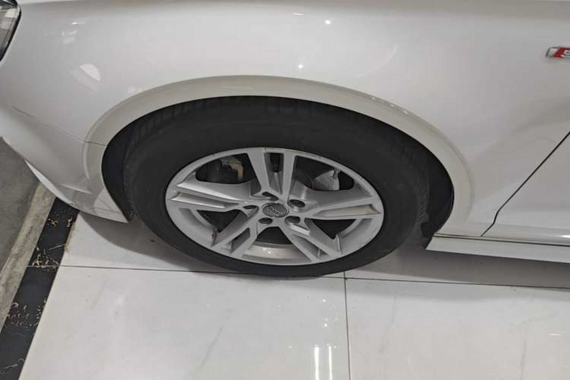 Used Audi A3 2020 Limousine 35 TFSI Fashion Edition China VI Emission Standard Left Front Wheel Hub