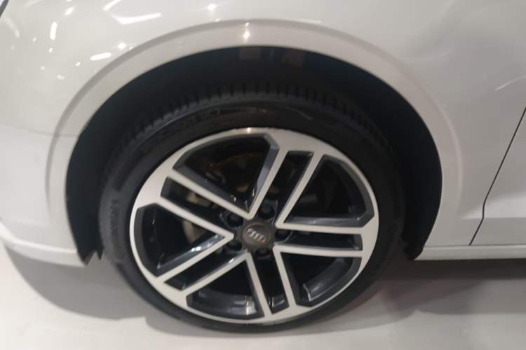 Used Audi A3 2020 Limousine 35 TFSI Ambition China VI Left Front Wheel Hub