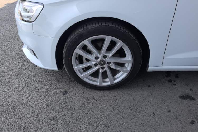 Used Audi A3 2020 Restyled Sportback 35 TFSI Entry-Level China VI Emission Standard Left Front Wheel Hub