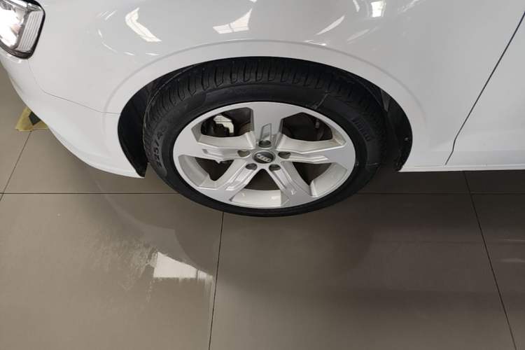 Used Audi A3 2020 Restyled Limousine 35 TFSI Ambition Version China VI Left Front Wheel Hub