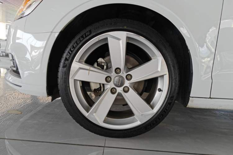 Used Audi A3 2020 Limousine 35 TFSI Style Edition China VI Emission Standard Left Front Wheel Hub