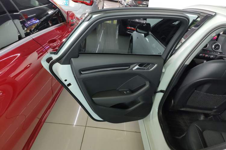 Used Audi A3 2020 Limousine 35 TFSI Fashion Edition China VI Emission Standard Left Rear Door Interior