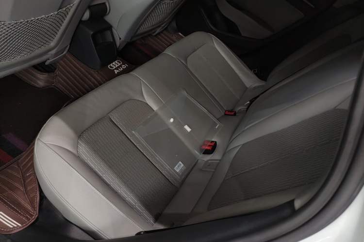 Used Audi A3 2020 Limousine 35 TFSI Fashion Edition China VI Emission Standard Left Rear Seat