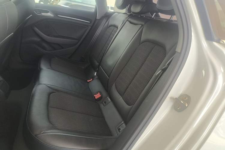 Used Audi A3 2020 Sportback 35 TFSI Fashion Edition China VI Emission Standard Left Rear Seat