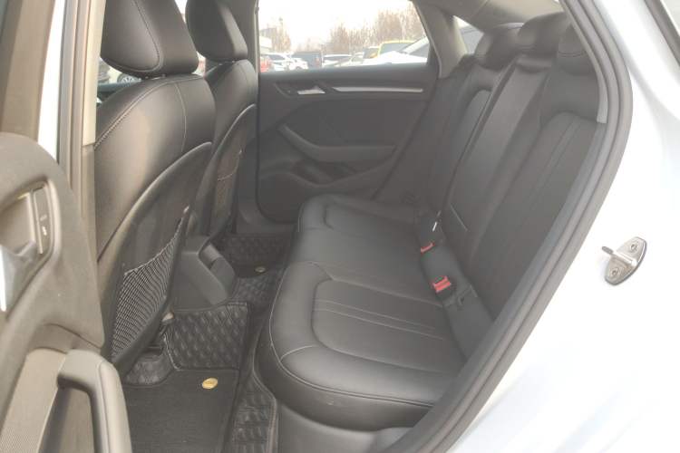 Used Audi A3 2020 Limousine 35 TFSI Ambition China VI Left Rear Seat