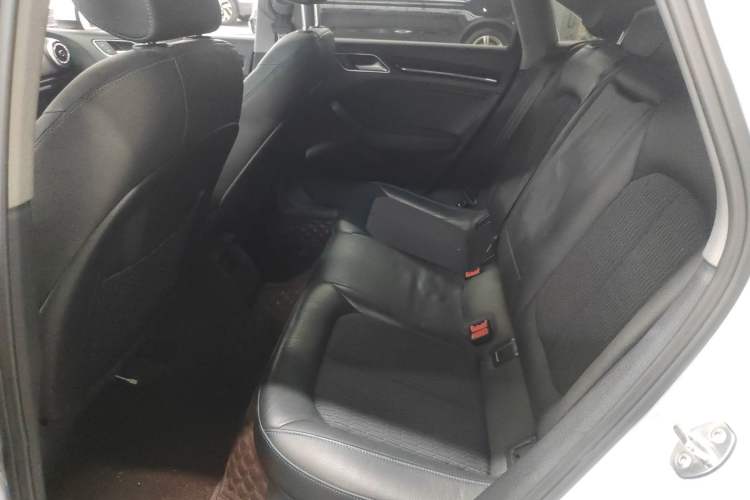 Used Audi A3 2020 Limousine 35 TFSI Fashion Edition China VI Emission Standard Left Rear Seat