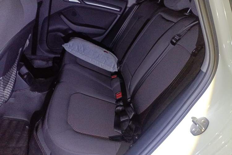 Used Audi A3 2020 Limousine 35 TFSI Ambition China VI Left Rear Seat