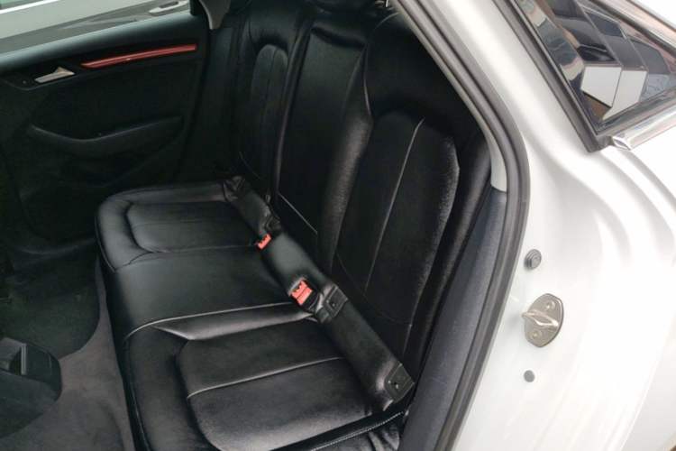 Used Audi A3 2020 Limousine 35 TFSI Ambition China VI Left Rear Seat