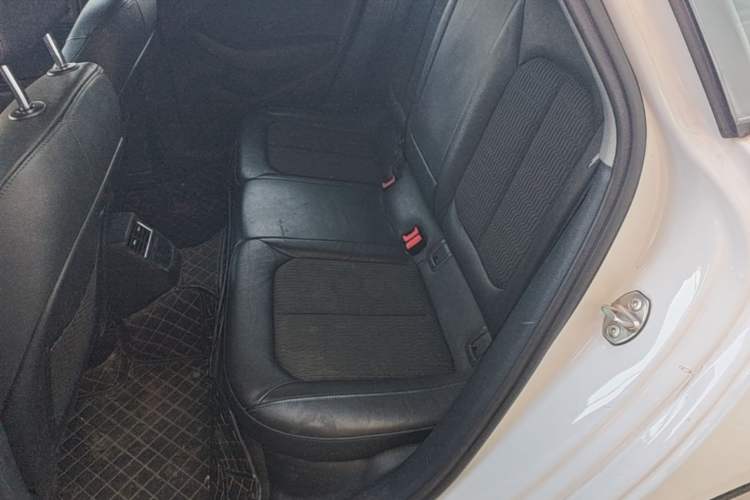 Used Audi A3 2020 Limousine 35 TFSI Fashion Edition China VI Emission Standard Left Rear Seat