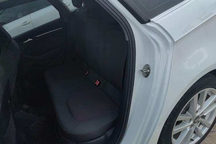 Used Audi A3 2020 Restyled Sportback 35 TFSI Entry-Level China VI Emission Standard Left Rear Seat