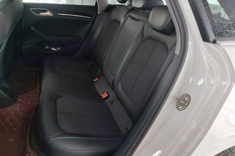 Used Audi A3 2020 Sportback 35 TFSI Fashion Edition China VI Emission Standard Left Rear Seat