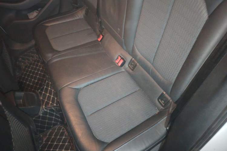 Used Audi A3 2020 Limousine 35 TFSI Fashion Edition China VI Emission Standard Left Rear Seat