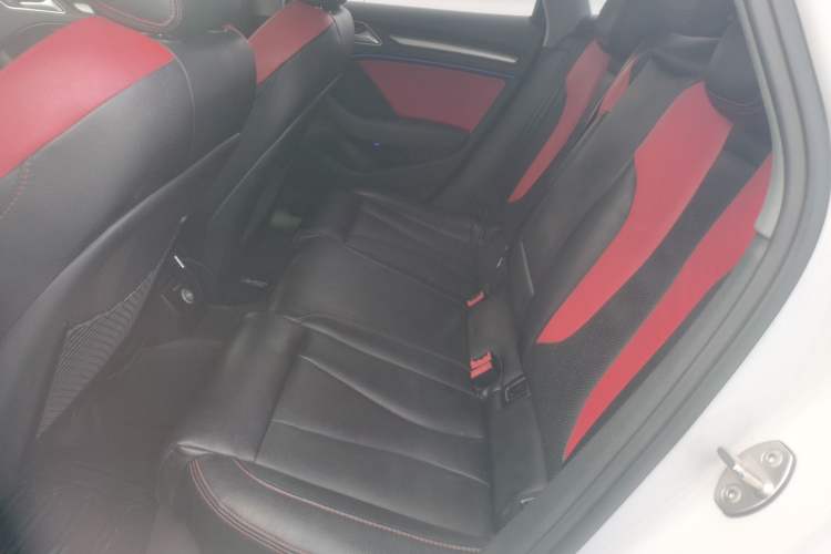 Used Audi A3 2020 Limousine 35 TFSI Sporty Version China VI Left Rear Seat