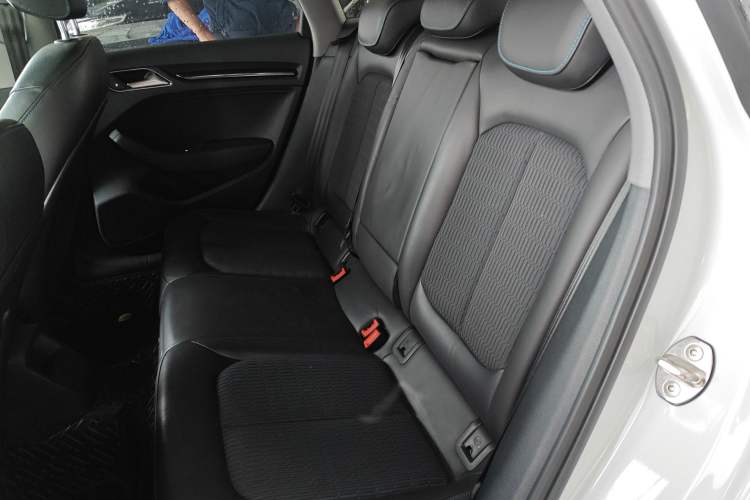 Used Audi A3 2020 Sportback 35 TFSI Fashion Edition China VI Emission Standard Left Rear Seat