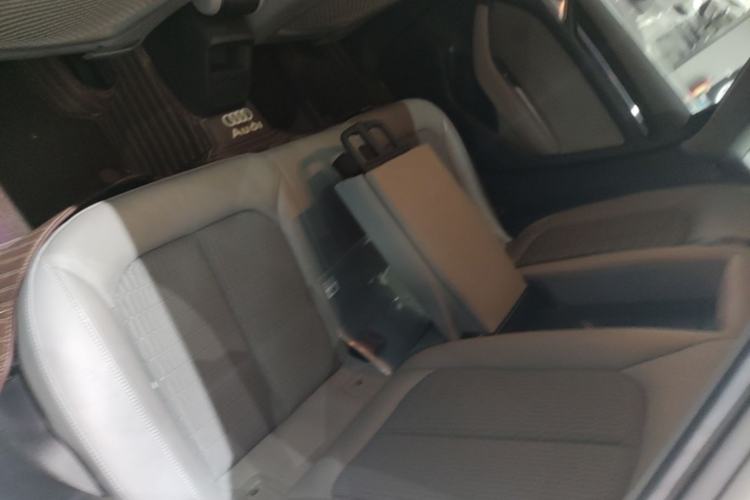 Used Audi A3 2020 Limousine 35 TFSI Fashion Edition China VI Emission Standard Left Rear Seat