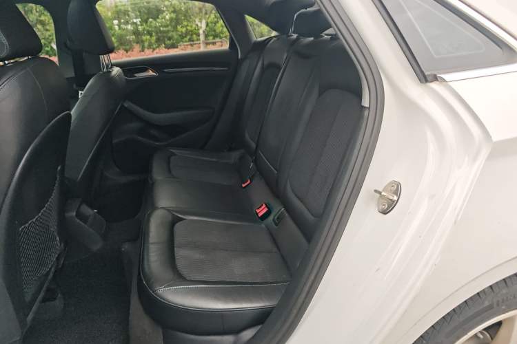 Used Audi A3 2020 Limousine 35 TFSI Fashion Edition China VI Emission Standard Left Rear Seat
