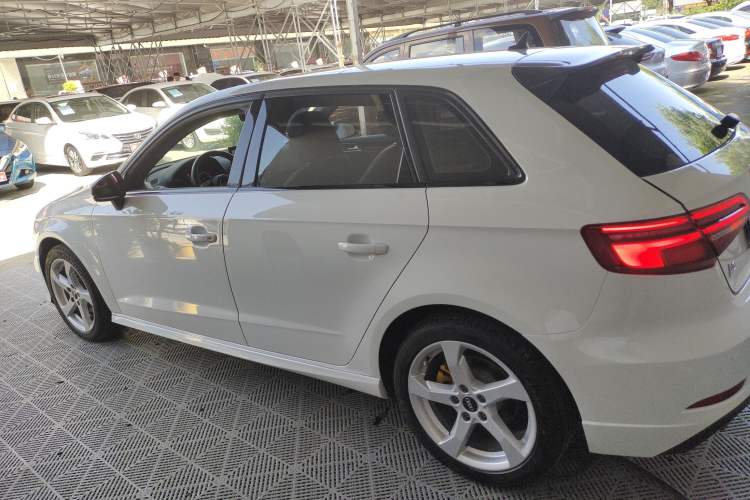 Used Audi A3 2020 Sportback 35 TFSI Fashion Edition China VI Emission Standard Left Side