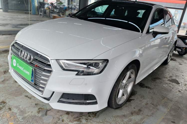 Used Audi A3 2020 Sportback 35 TFSI Fashion Edition China VI Emission Standard Guazi used car, China used car export, Used car for sale, Used Audi cars, Cheapest cars for sale