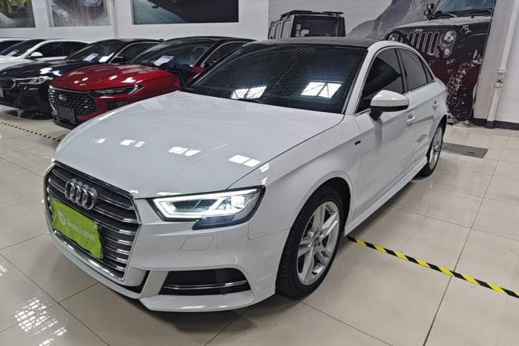 Used Audi A3 2020 Limousine 35 TFSI Fashion Edition China VI Emission Standard Guazi used car, China used car export, Used car for sale, Used cars, Cheapest cars for sale