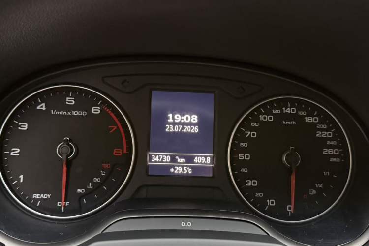 Used Audi A3 2020 Restyled Sportback 35 TFSI Entry-Level China VI Emission Standard Odometer Close Up