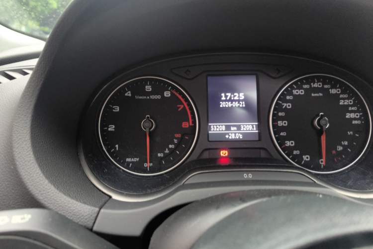 Used Audi A3 2020 Limousine 35 TFSI Ambition China VI Odometer Close Up