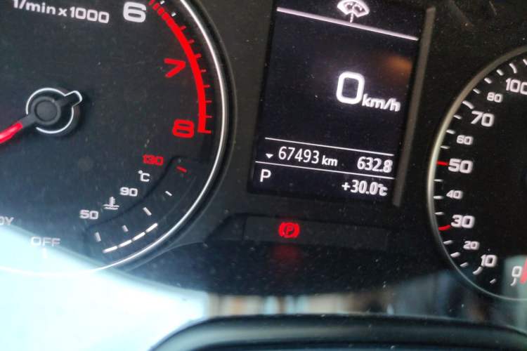 Used Audi A3 2020 Limousine 35 TFSI Ambition China VI Odometer Close Up