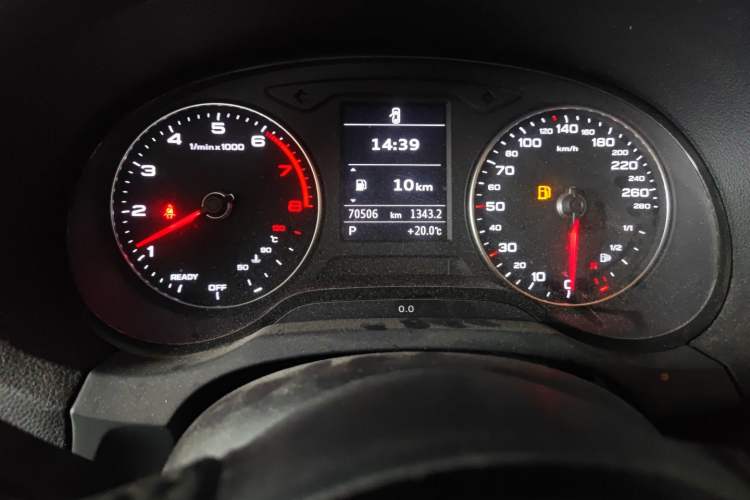 Used Audi A3 2020 Sportback 35 TFSI Fashion Edition China VI Emission Standard Odometer Close Up