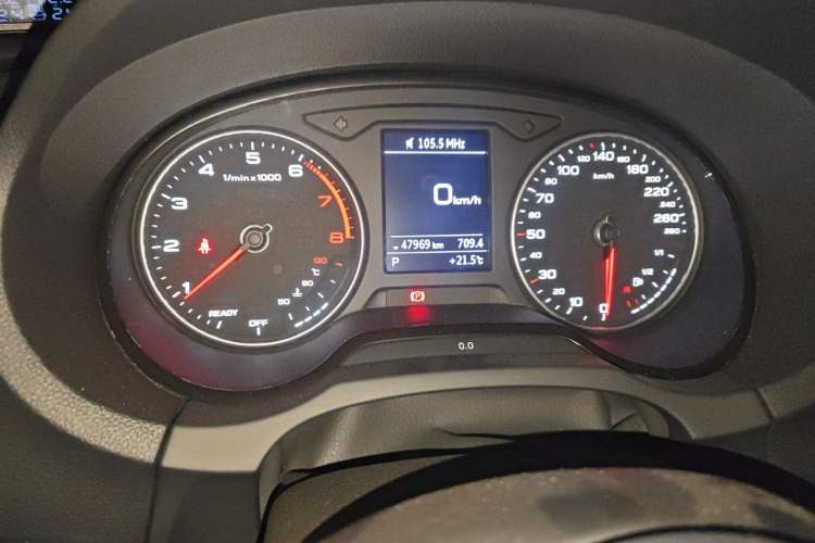 Used Audi A3 2020 Limousine 35 TFSI Ambition China VI Odometer Close Up