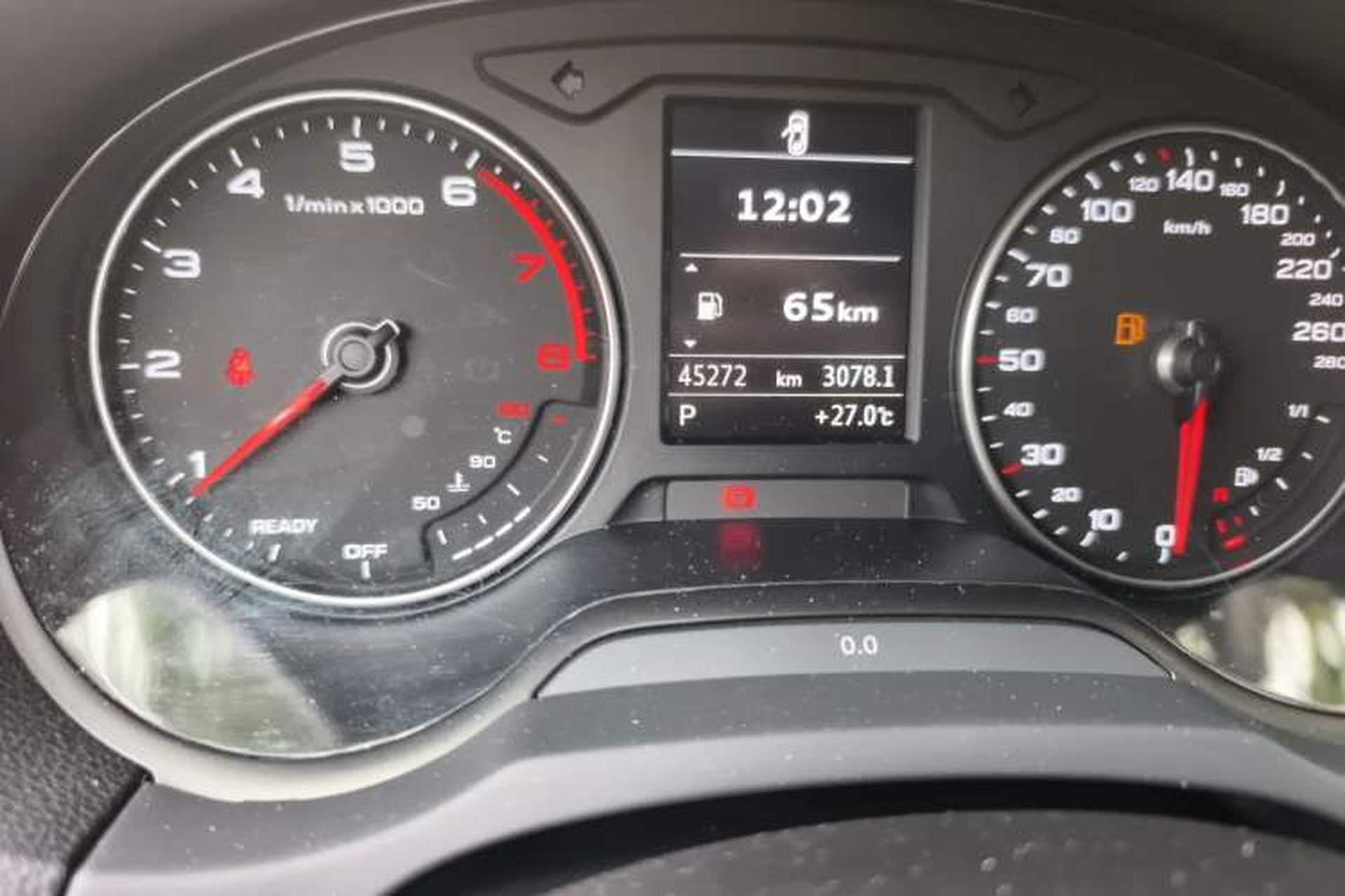 Used Audi A3 2020 Limousine 35 TFSI Ambition China VI Odometer Close Up