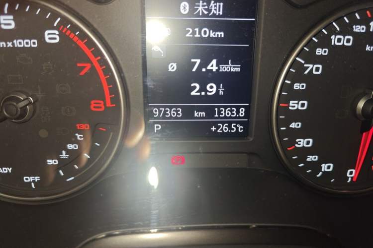 Used Audi A3 2020 Limousine 35 TFSI Fashion Edition China VI Emission Standard Odometer Close Up