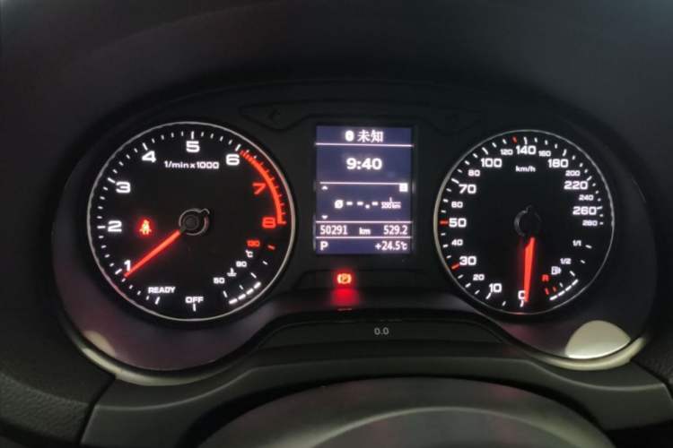 Used Audi A3 2020 Restyled Sportback 35 TFSI Entry-Level China VI Emission Standard Odometer Close Up