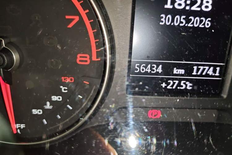 Used Audi A3 2020 Sportback 35 TFSI Fashion Edition China VI Emission Standard Odometer Close Up
