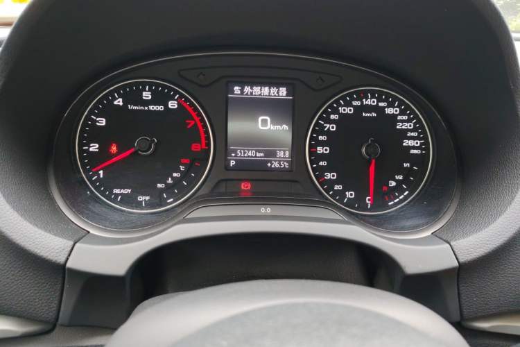 Used Audi A3 2020 Sportback 35 TFSI Ambition China VI Odometer Close Up
