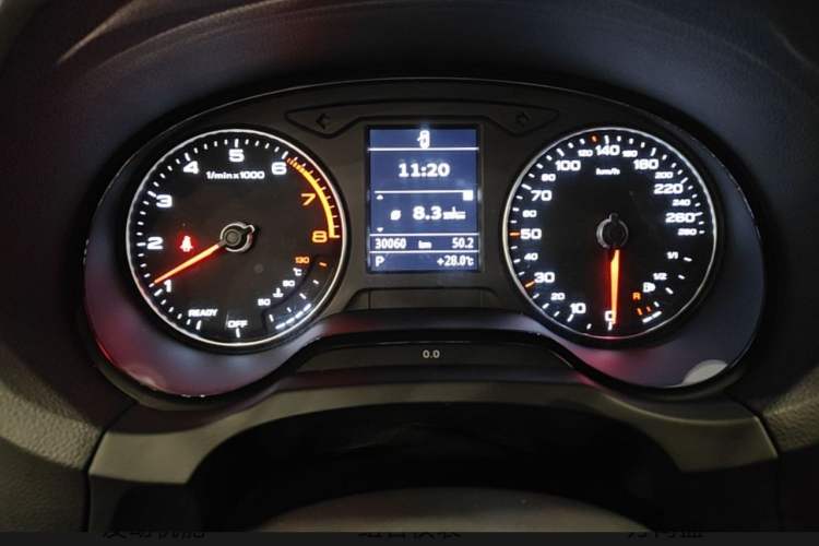 Used Audi A3 2020 Sportback 35 TFSI Ambition China VI Odometer Close Up