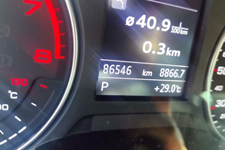 Used Audi A3 2020 Sportback 35 TFSI Fashion Edition China VI Emission Standard Odometer Close Up