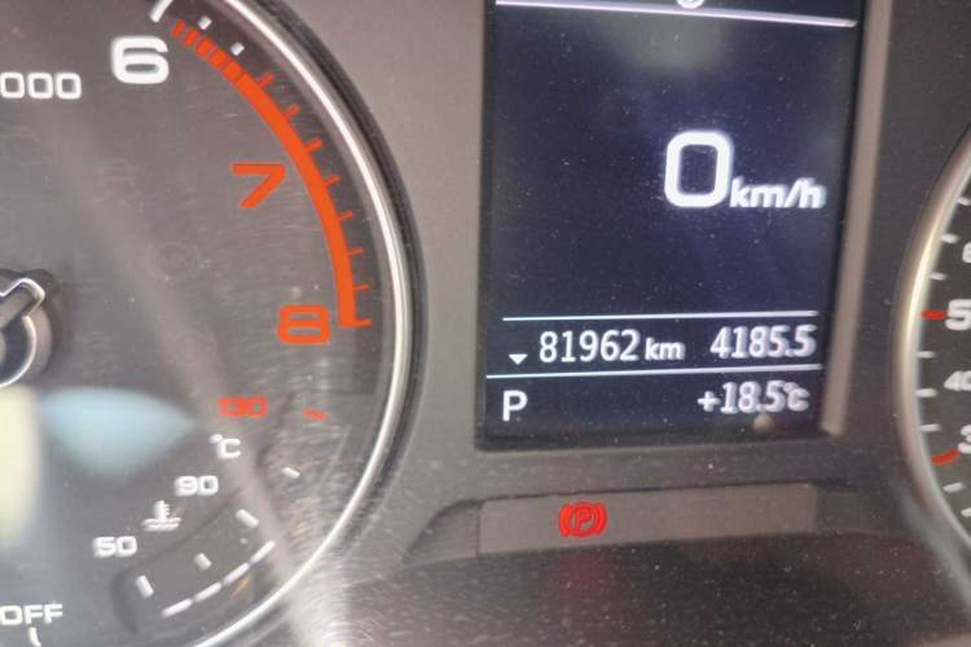 Used Audi A3 2020 Sportback 35 TFSI Fashion Edition China VI Emission Standard Odometer Close Up