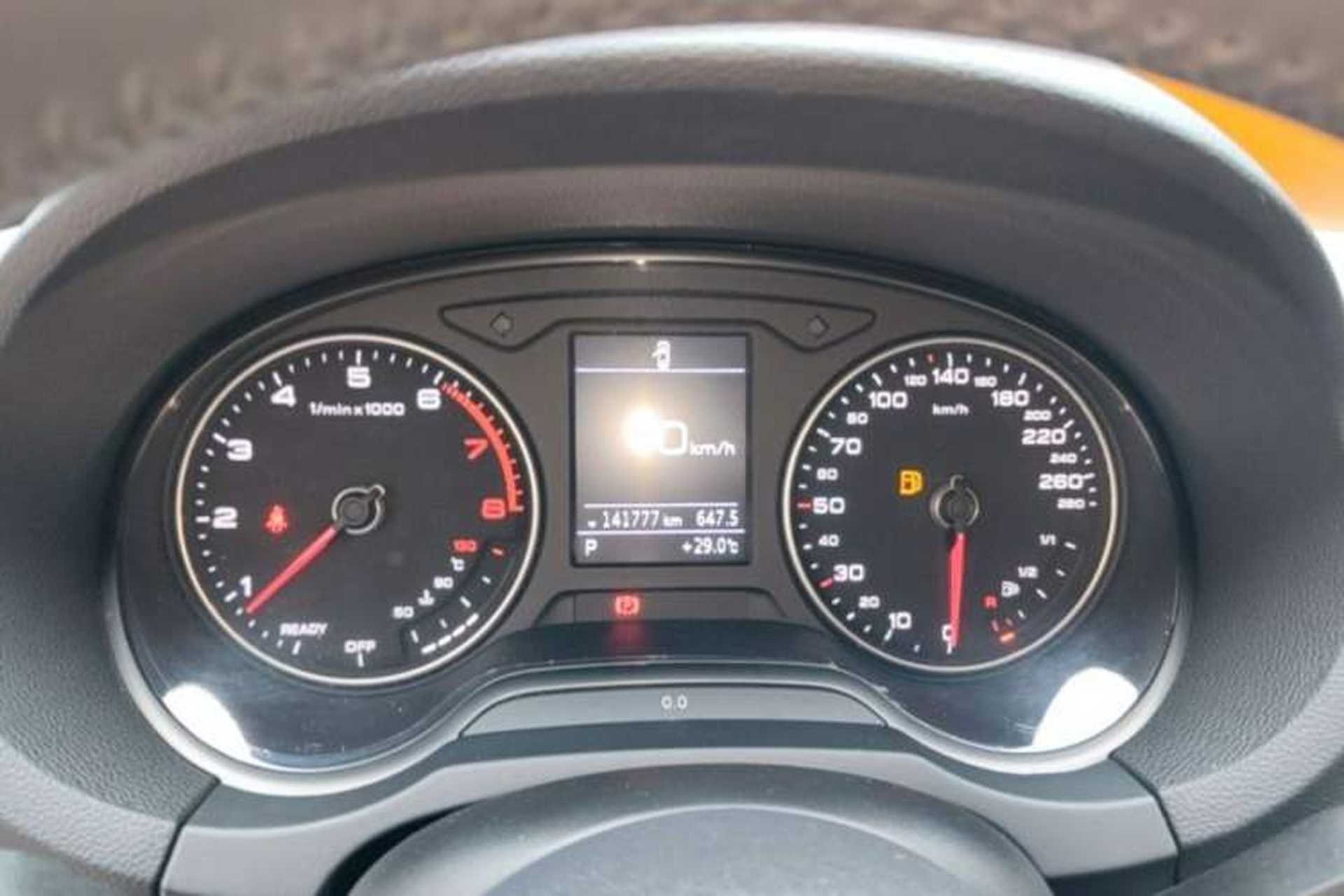 Used Audi A3 2020 Limousine 35 TFSI Ambition China VI Odometer Close Up