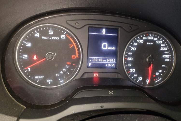 Used Audi A3 2020 Limousine 35 TFSI Style Edition China VI Emission Standard Odometer Close Up