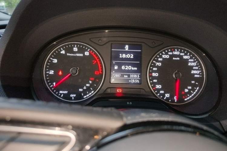 Used Audi A3 2020 Limousine 35 TFSI Fashion Edition China VI Emission Standard Odometer Close Up
