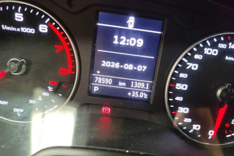 Used Audi A3 2020 Sportback 35 TFSI Ambition China VI Odometer Close Up