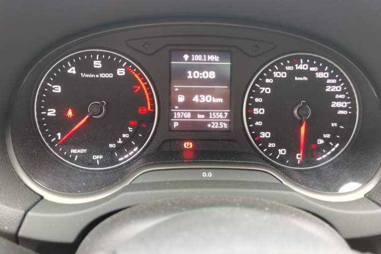 Used Audi A3 2020 Sportback 35 TFSI Fashion Edition China VI Emission Standard Odometer Close Up