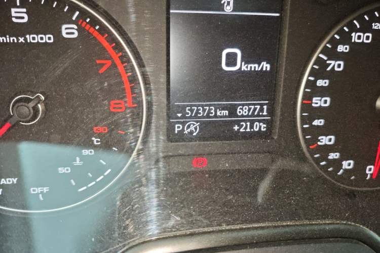 Used Audi A3 2020 Sportback 35 TFSI Fashion Edition China VI Emission Standard Odometer Close Up