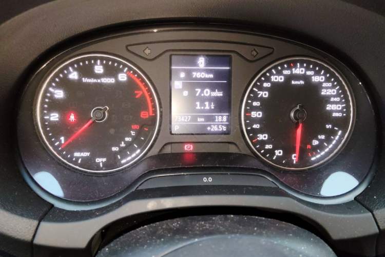 Used Audi A3 2020 Sportback 35 TFSI Ambition China VI Odometer Close Up