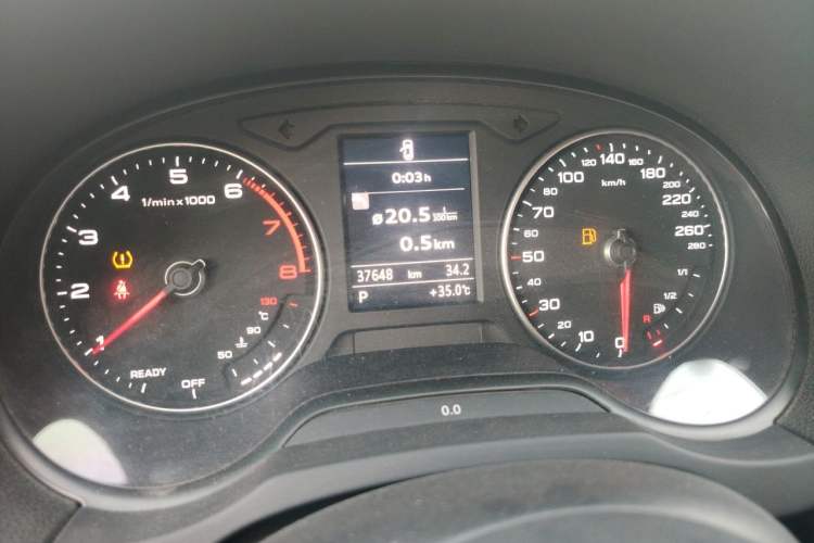Used Audi A3 2020 Restyled Sportback 35 TFSI Entry-Level China VI Emission Standard Odometer Close Up