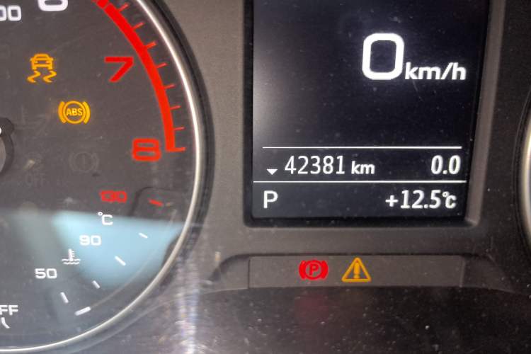 Used Audi A3 2020 Limousine 35 TFSI Ambition China VI Odometer Close Up