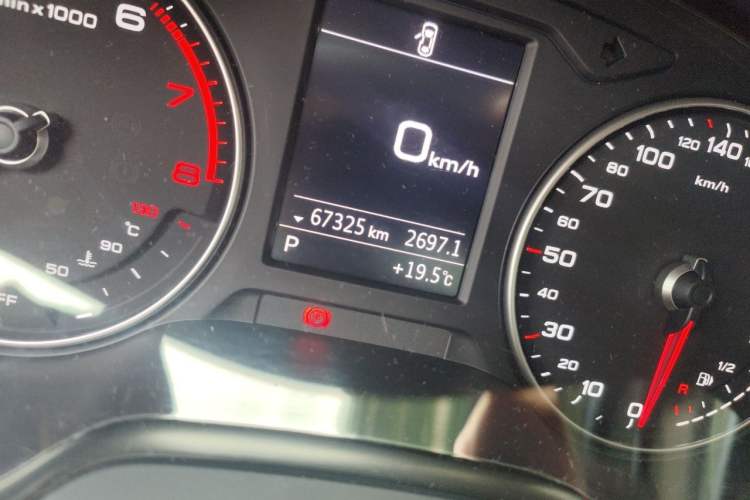 Used Audi A3 2020 Restyled Limousine 35 TFSI Ambition Version China VI Odometer Close Up