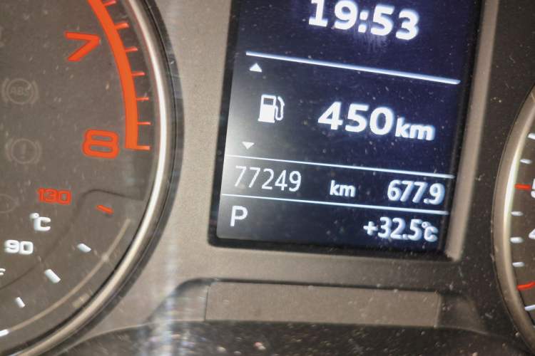 Used Audi A3 2020 Sportback 35 TFSI Ambition China VI Odometer Close Up