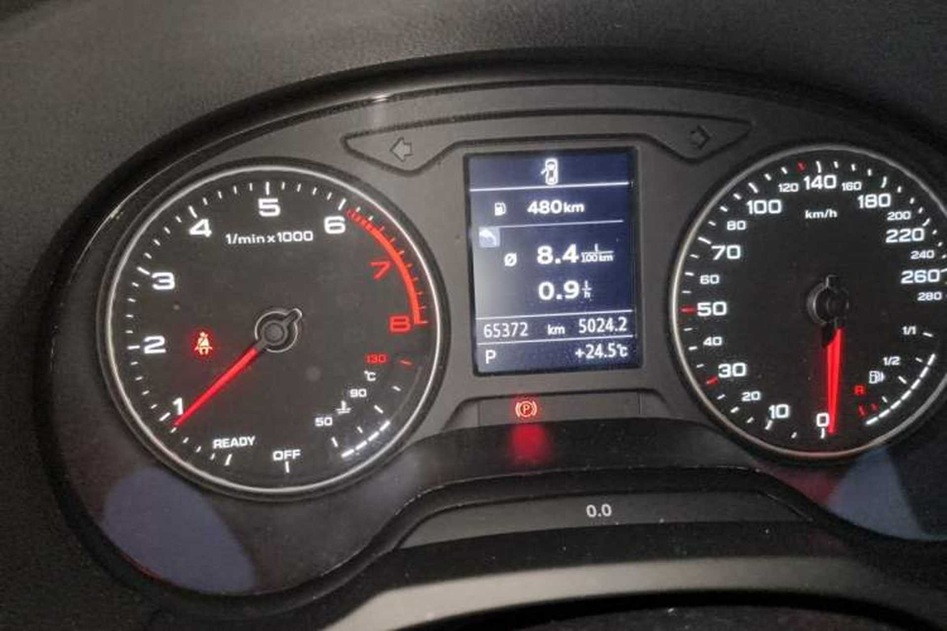 Used Audi A3 2020 Restyled Limousine 35 TFSI Ambition Version China VI Odometer Close Up