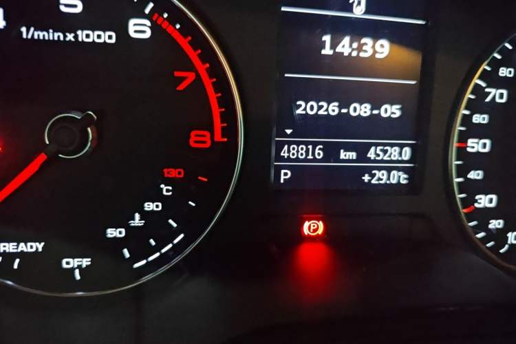 Used Audi A3 2020 Sportback 35 TFSI Fashion Edition China VI Emission Standard Odometer Close Up