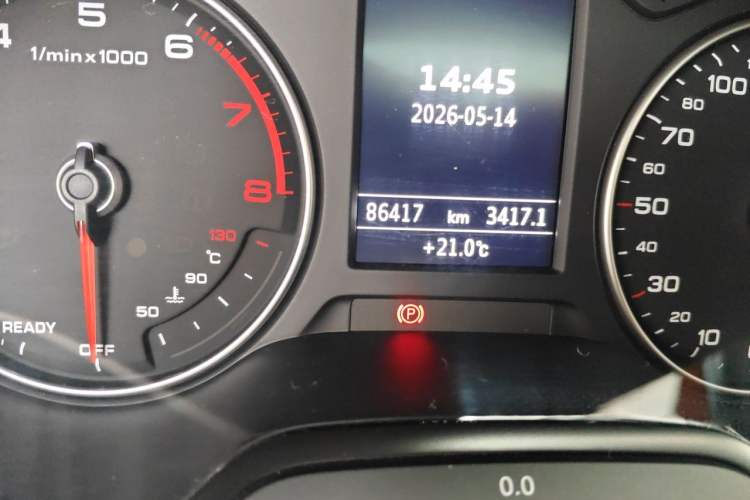 Used Audi A3 2020 Sportback 35 TFSI Fashion Edition China VI Emission Standard Odometer Close Up